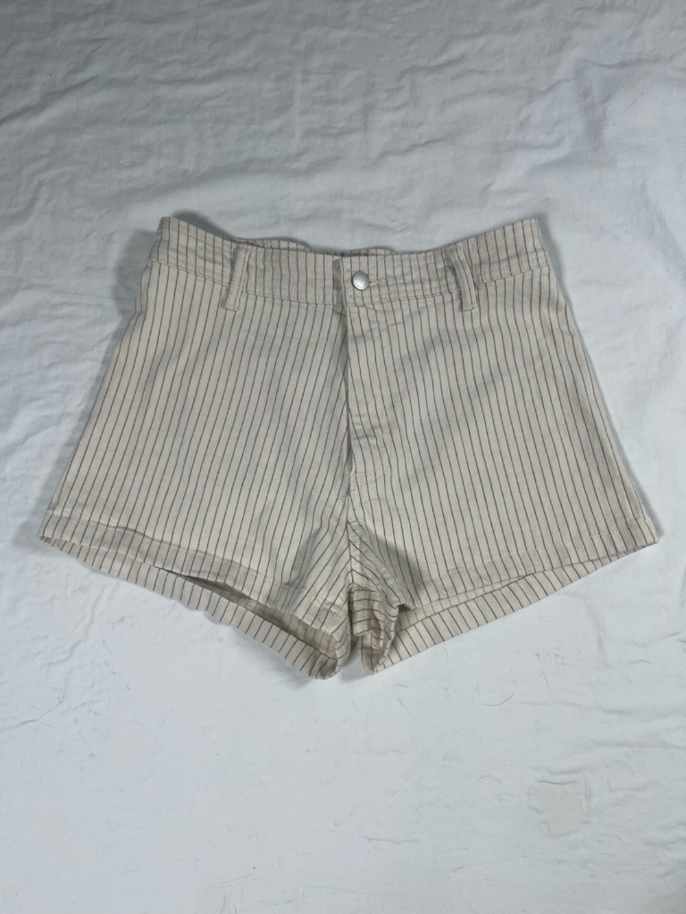 Universal Thread High Rise Sailor Shorts Cream Striped Women’s Size 8